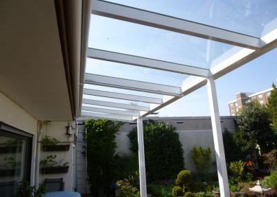 Terrassenüberdachung Weiß mit Glas Loch Limburgerhof