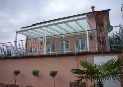 Terrassenüberdachung mit Glas Weiß Loch Limburgerhof